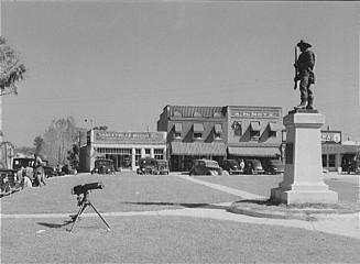Confederate Monument and Cannon on Square in Yanceyville, Caswell County, North Carolina