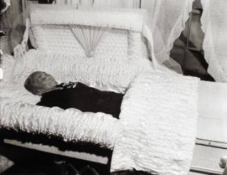 Senior Woman Lying in State, Memphis