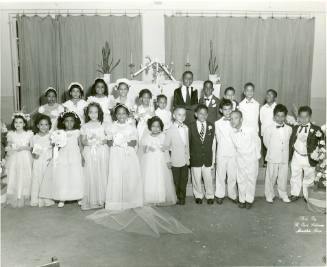 Lutheran Cooperative Kindergarten Presents Kiddies in "Tom Thumb" Wedding