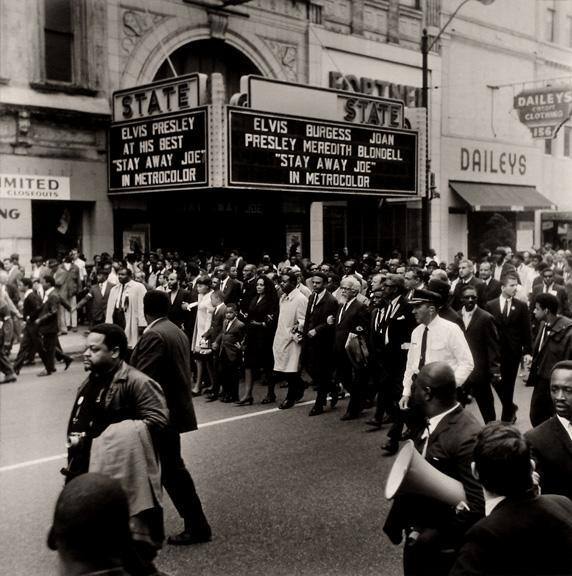 Coretta Scott King with Family and Mourners, Main Street, Memphis