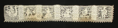 Mantle Scarf