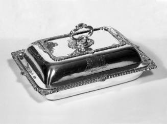 Entree Dish with Cover