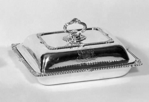 Entree Dish with Cover