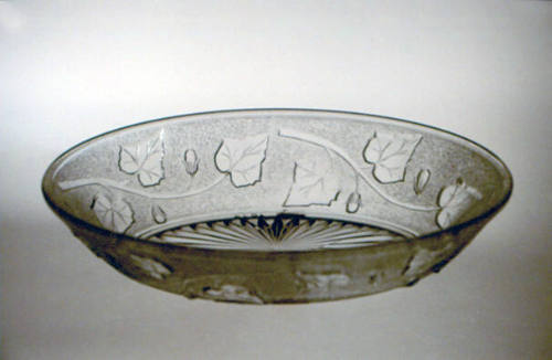 Ivy in Snow Dish