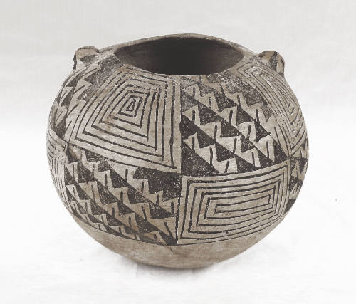Kiatuthlanna Black-on-White Bowl